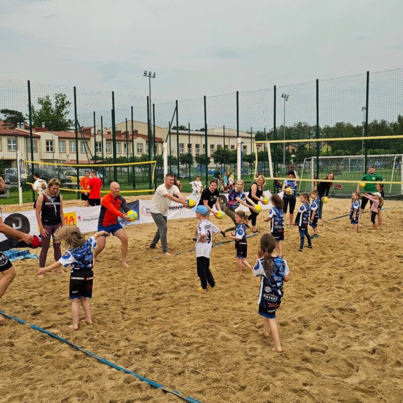 Wtorkowy przegląd naszych grup – Siatkarskie Przedszkole i Kinderki