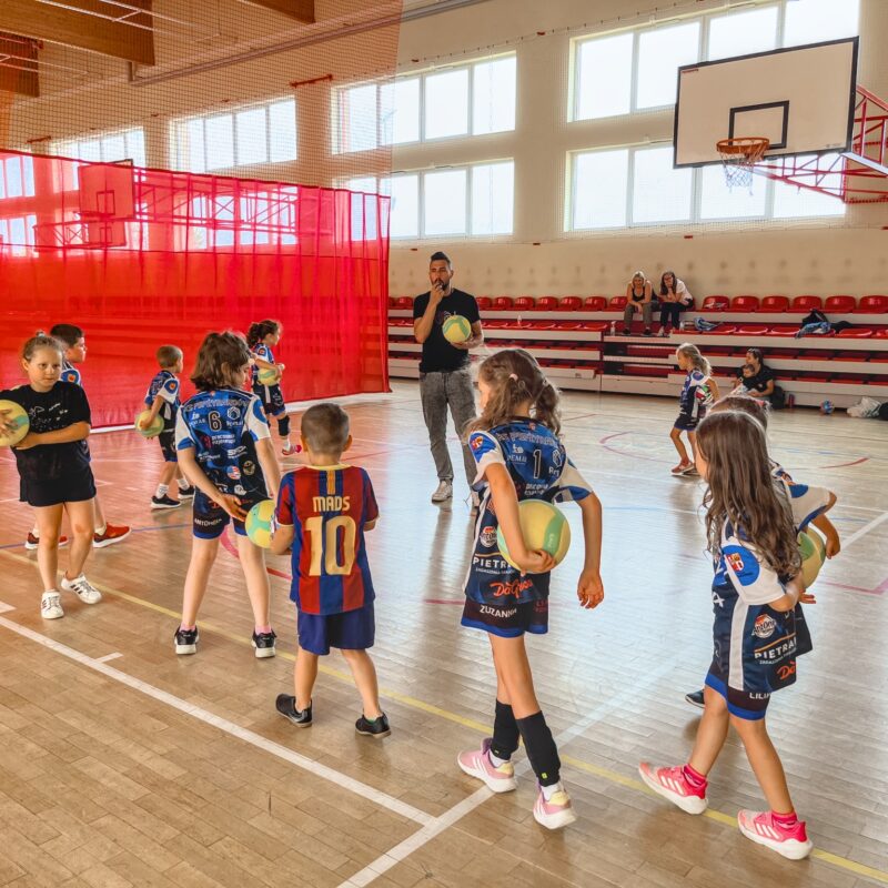 Czwartkowy trening grup Siatkarskie Przedszkole i Kinderki