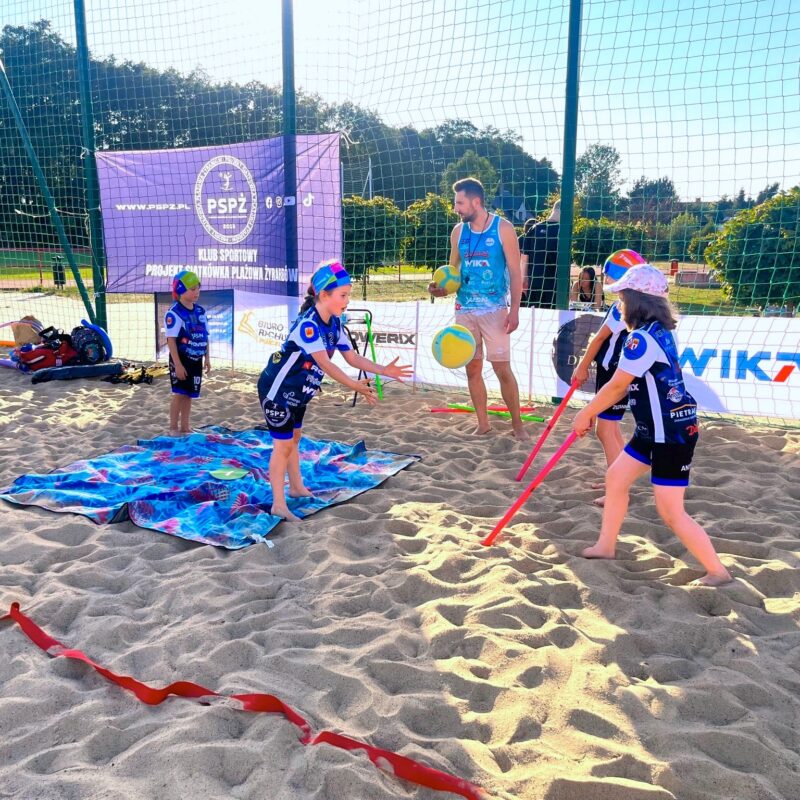 Czwartkowy przegląd grup: Siatkarskie Przedszkole i Kinderki