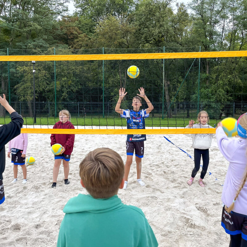 Wtorkowy trening grup: Siatkarskie Przedszkole, Iskierki i Kinderki