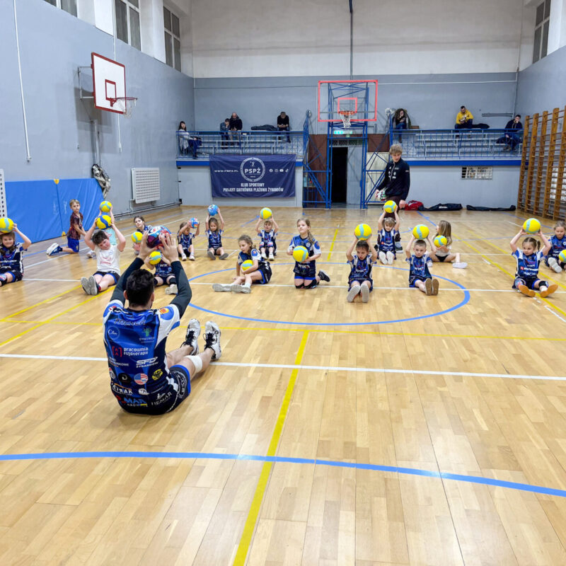 Czwartkowy przegląd grup: Siatkarskie Przedszkole, Iskierki i Kinderki