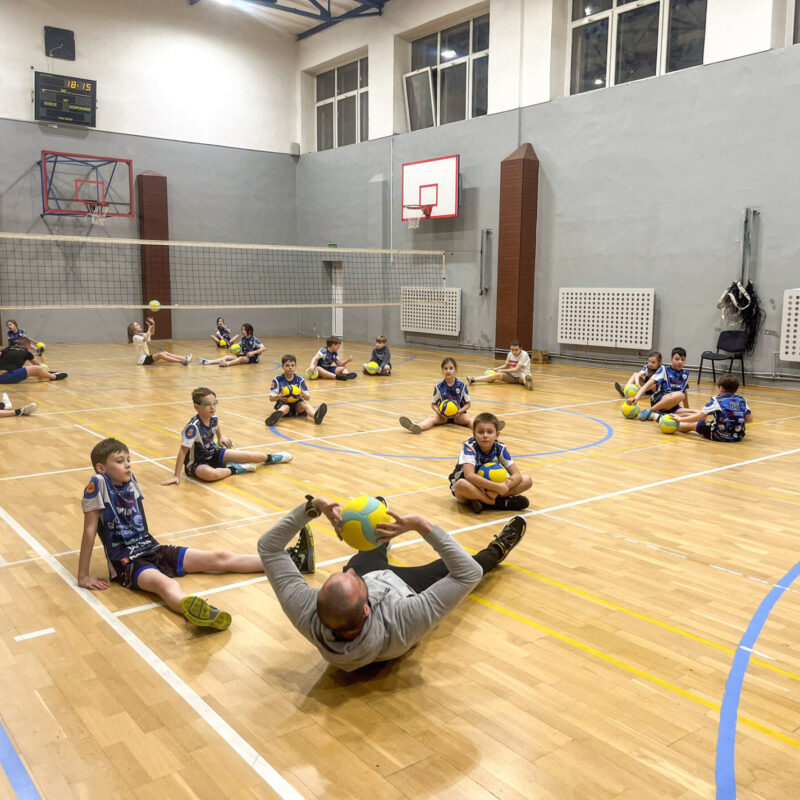 Czwartkowy przegląd grup: Siatkarskie Przedszkole, Iskierki i Kinderki