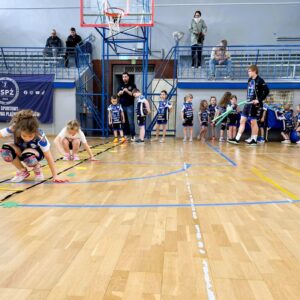 Wtorkowy trening grup: Siatkarskie Przedszkole, Iskierki i Kinderki