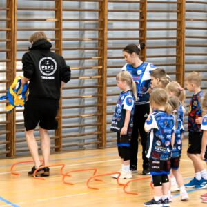 Czwartkowy trening grup: Siatkarskie Przedszkole, Iskierki i Kinderki