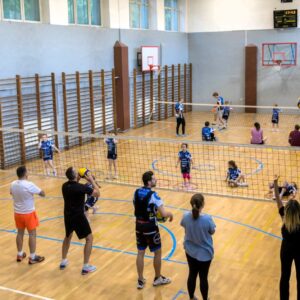 Czwartkowy Trening Rodzinny grup: Siatkarskie przedszkole, Iskierki i Kinderki