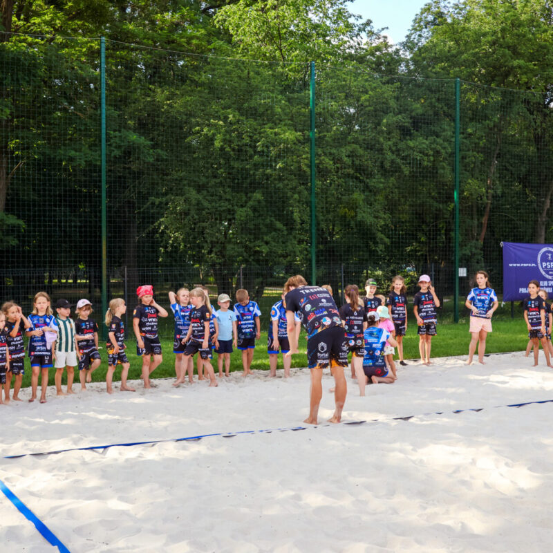Czwartkowy przegląd grup: Siatkarskie Przedszkole, Iskierki, Kinderki i Smasher