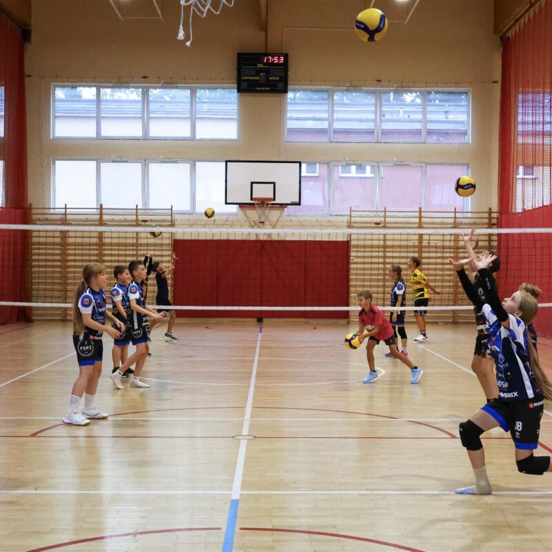 Wtorkowy trening grup: Siatkarskie Przedszkole, Iskierki, Kinderki i Smasher
