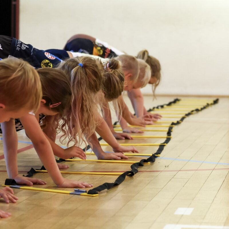 Czwartkowy przegląd grup: Siatkarskie Przedszkole, Iskierki i Kinderki